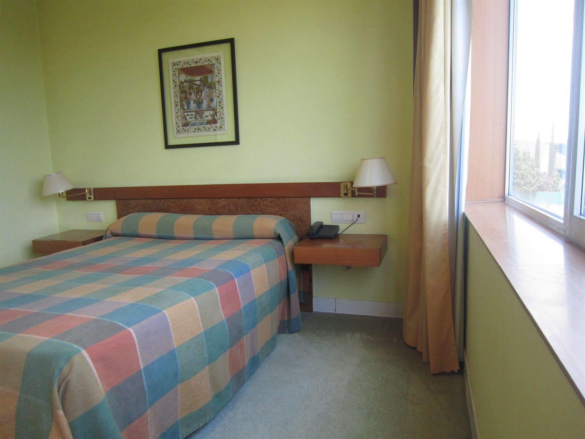 Hotel Concordy Madrid Ngoại thất bức ảnh
